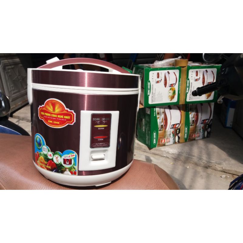 Nồi cơm điện cao cấp 1.2 lít nấu ngon giá RẺ• Công suất cao giúp nấu cơm nhanh, tiết kiệm