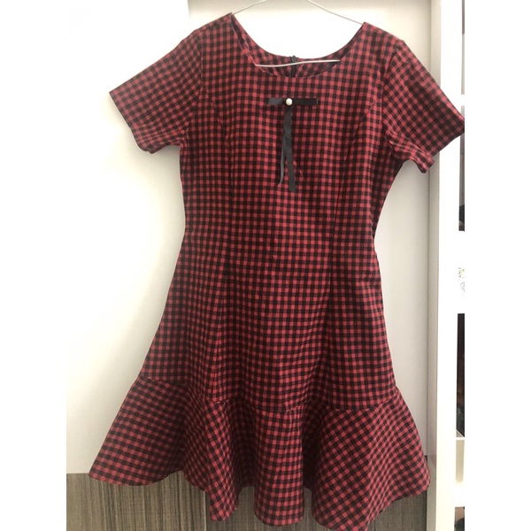 Thanh lý Váy caro phối nơ màu đỏ size M