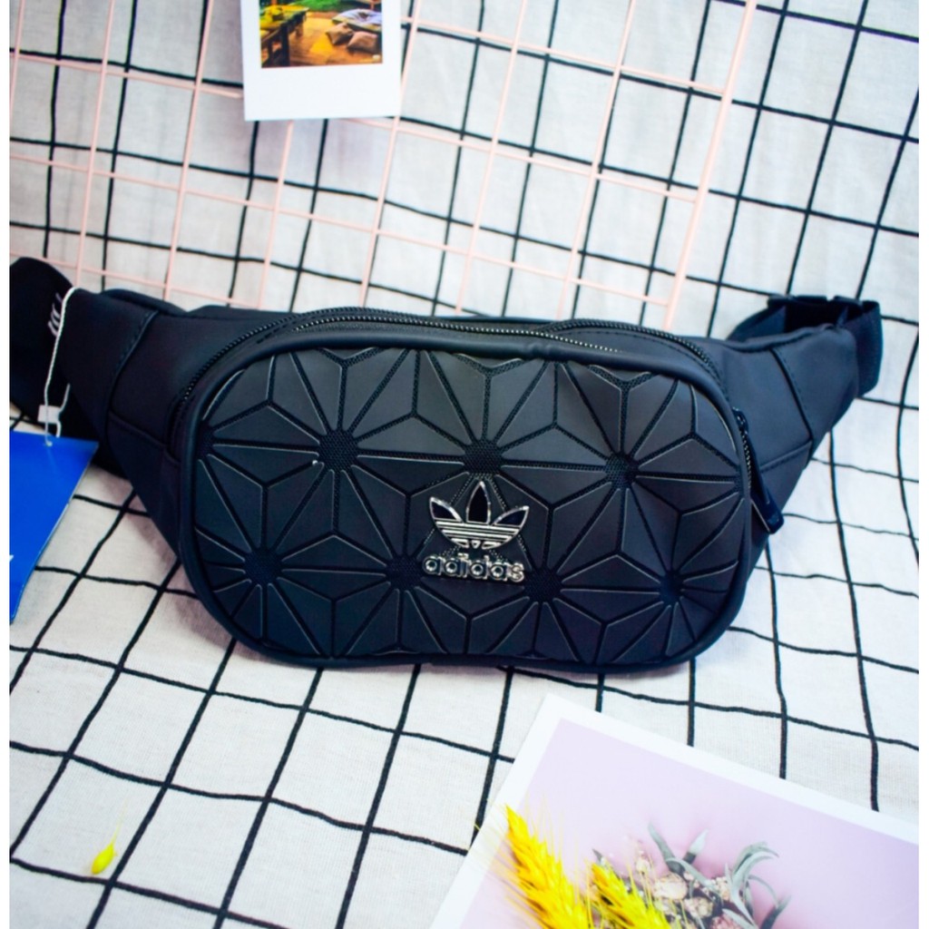 Túi đeo chéo nữ thời trang adidas đựng điện thoại thích hợp đi du lịch | BigBuy360 - bigbuy360.vn