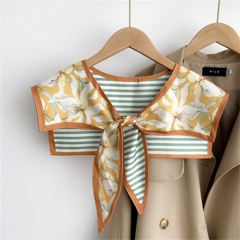 Khăn Choàng Vai Bằng Lụa Satin In Họa Tiết Hình Tam Giác