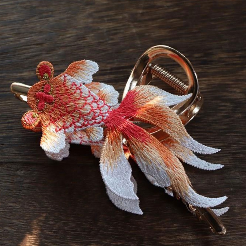 Kẹp Tóc Càng Cua Lớn Bằng Hợp Kim Chống Trượt Thêu Hình Cá Koi