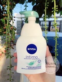 Dung dịch vệ sinh phụ nữ Nivea Intimo 250ml