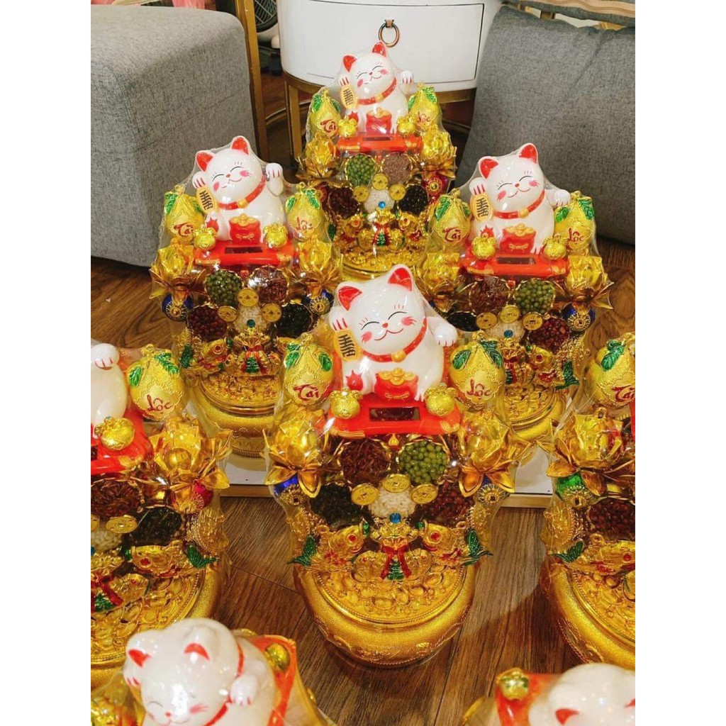Tháp tỏi mèo thần tài - Tháp ngọc thực