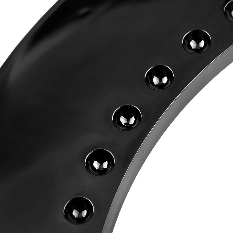 Những chiếc nhíp giữ bút vào công cụ để lashes expansion.