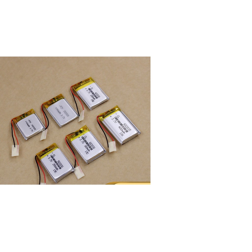 Pin Lithium 3.7V dung lượng Từ 200-1200mAh. Có mạch bảo vệ.