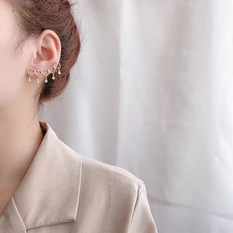 bông tai hình trái tim móc vành tai siêu cá tính