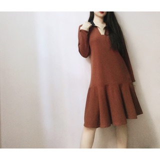 Đầm suông midi cổ bẻ đuôi cá
