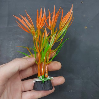Cây cỏ nhựa