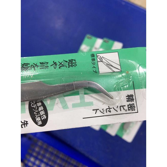 Nhíp gắp mụn GM01 đầu cong 00798567 GIAO HANG SIEU TOC88