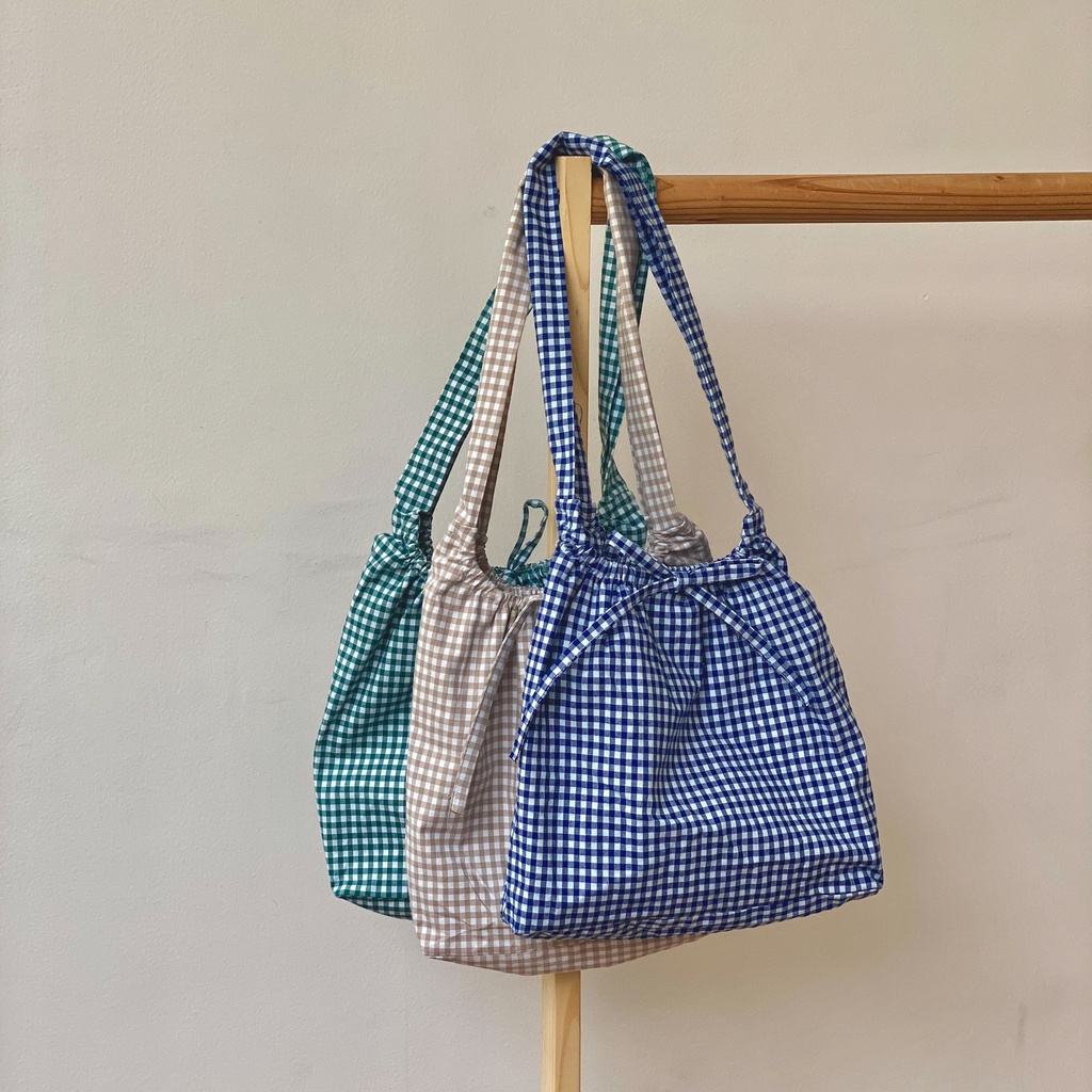 Túi vải kẻ rút chun Poesi RUCHED BAG