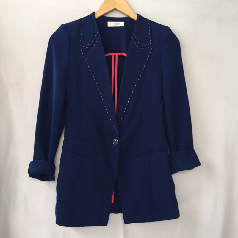 Khoác blazer Think About Korea xinh xắn lạ