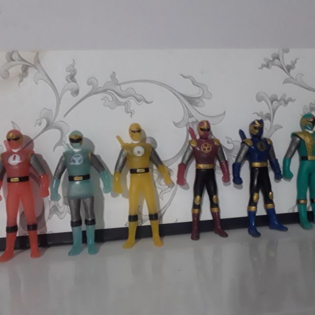 Bộ 6 anh em siêu nhân cuồng phong