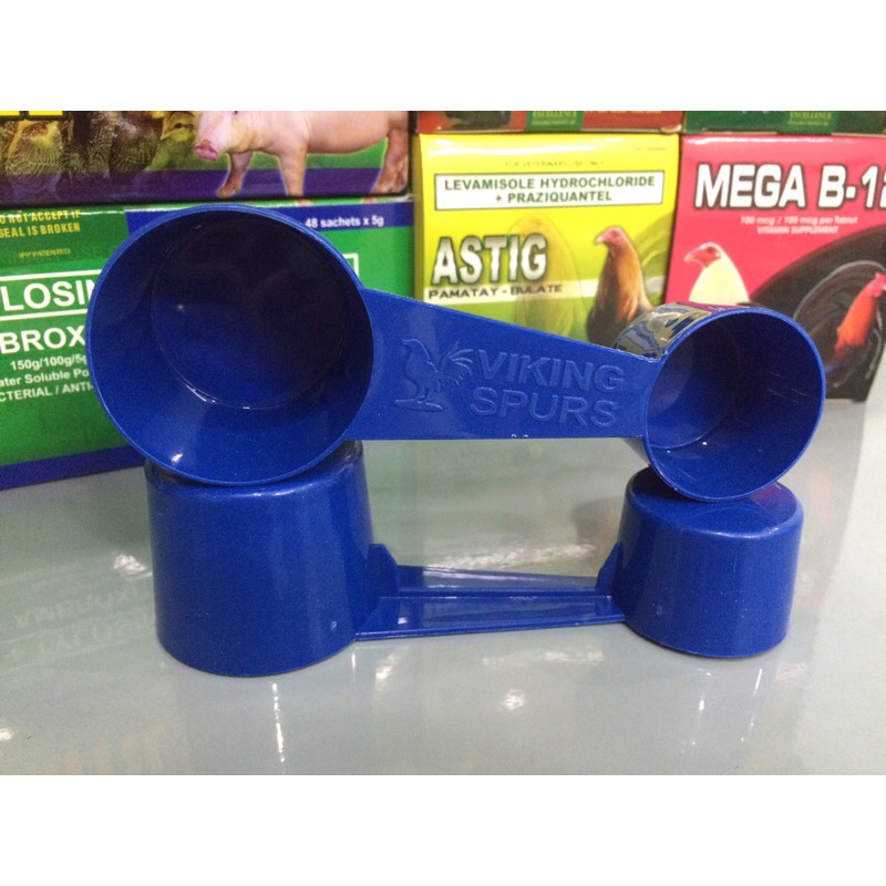 Muỗng ăn cho gà đá, thú cưng chó mèo..( 1 cái).