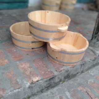 Ngâm chân làm nail