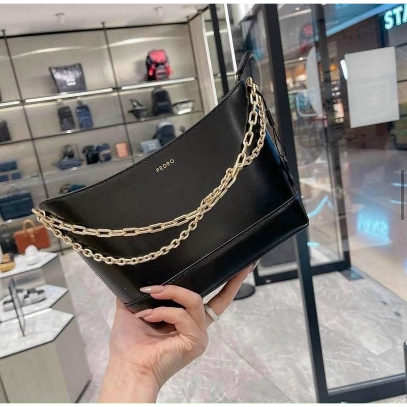 Túi dáng hobo đeo chéo