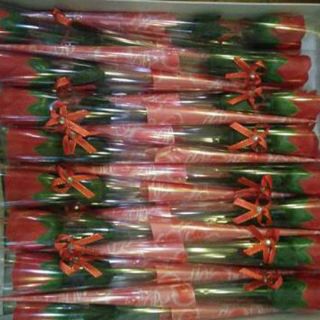 Hoa hồng sáp 1 bông gói kiếng