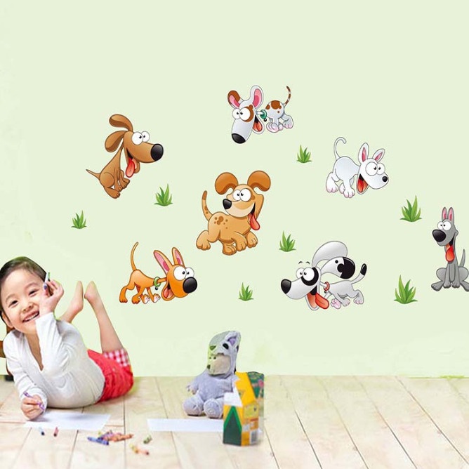 Decal trang trí tường - Những chú chó vui đùa với nhau