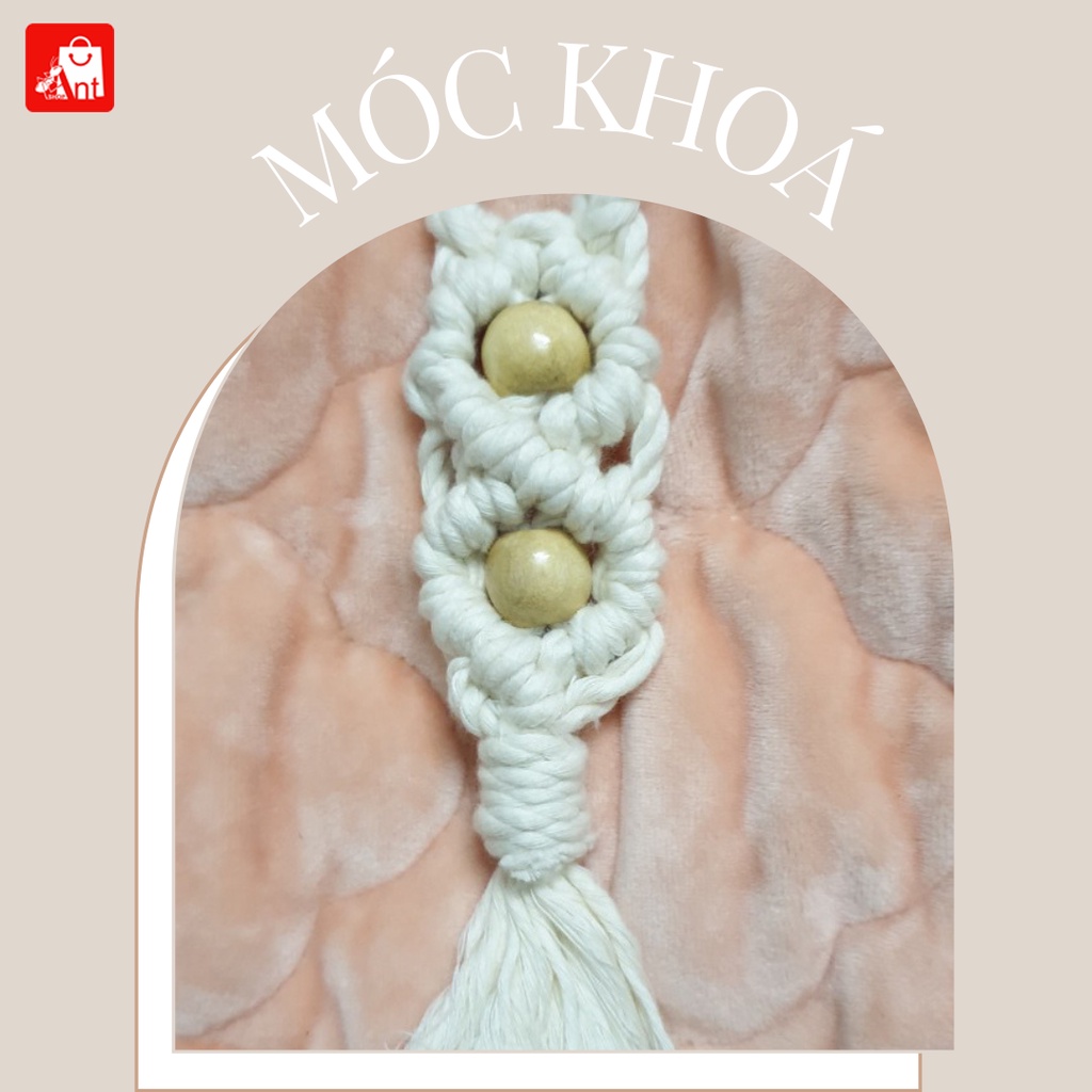 Móc khoá Handmade macrame hoa hạt gỗ