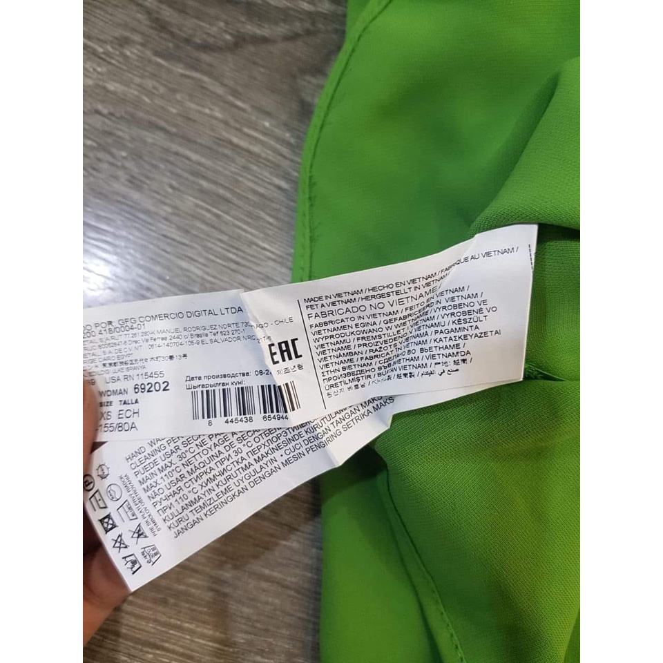 Váy MNG nhún eo màu xanh lá vải dư mềm mát