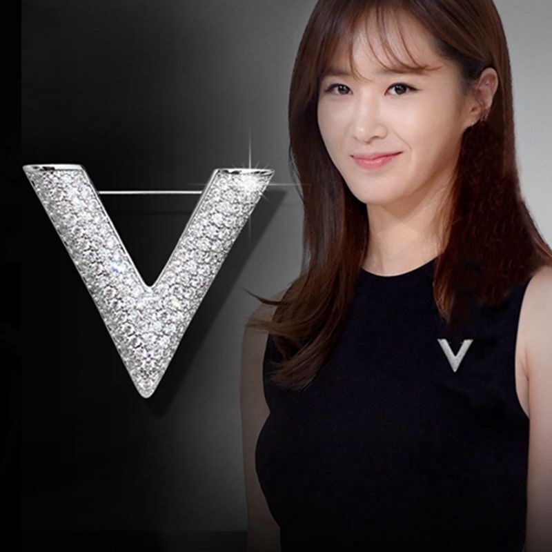 Trâm cài áo hình chữ V đính đá thời trang