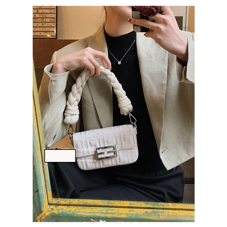 Túi Xách Đựng Điện Thoại Phối Dây Xích Đeo Vai Màu Kẹo Ngọt Xinh Xắn