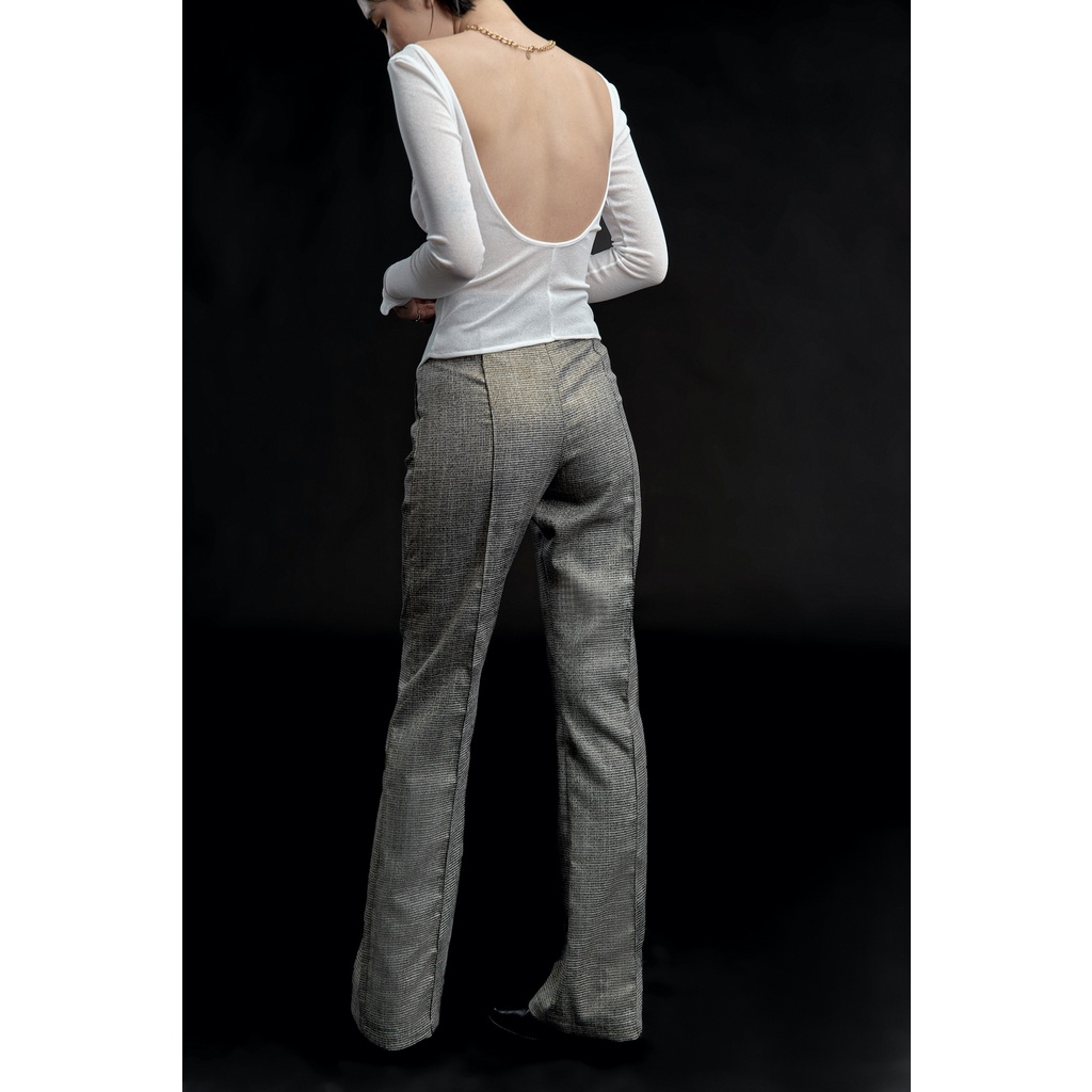 CHEN - ÁO TRẮNG TAY DÀI DÁNG ÔM CỔ THUYỀN HỞ LƯNG VẢI XUYÊN THẤU - 112132 (CRISP LONGSLEEVE IN WHITE) | BigBuy360 - bigbuy360.vn