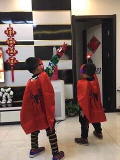 Bộ đồ siêu nhân người nhện