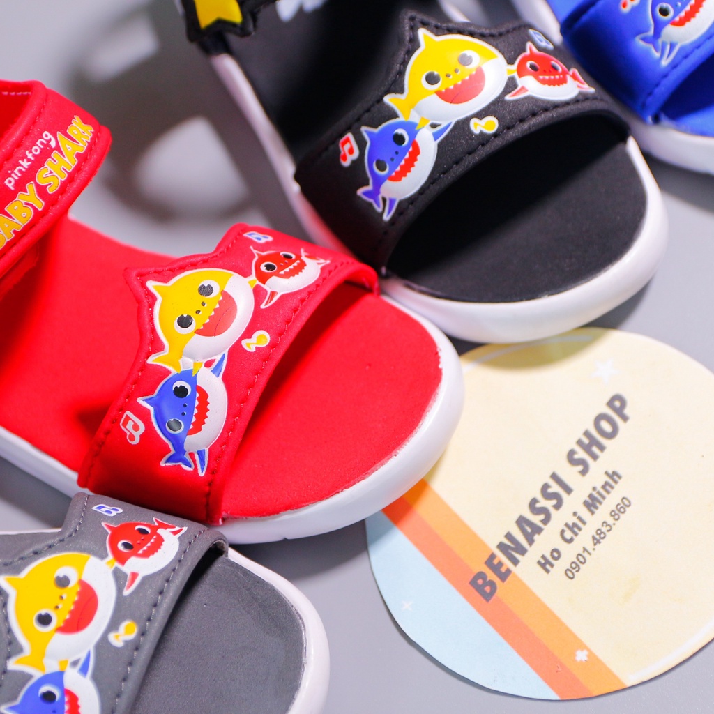 Sandal trẻ em baby shark mẫu mới chống trơn trượt
