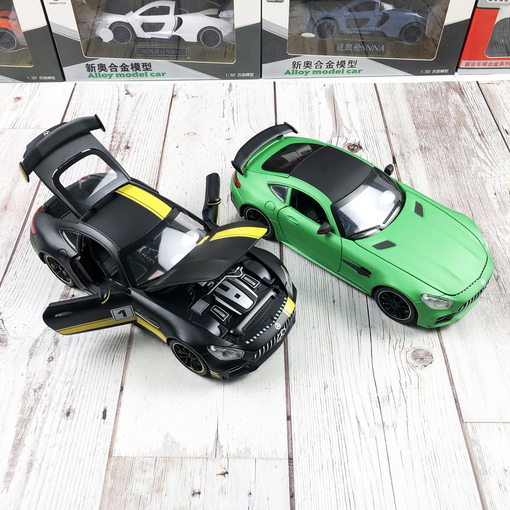 Xe Mô Hình Mercedes AMG GTR 1:24 hãng Chezhi Khung Xe Kim Loại, Phong Cách Thể Thao - Không Có Hộp Đựng