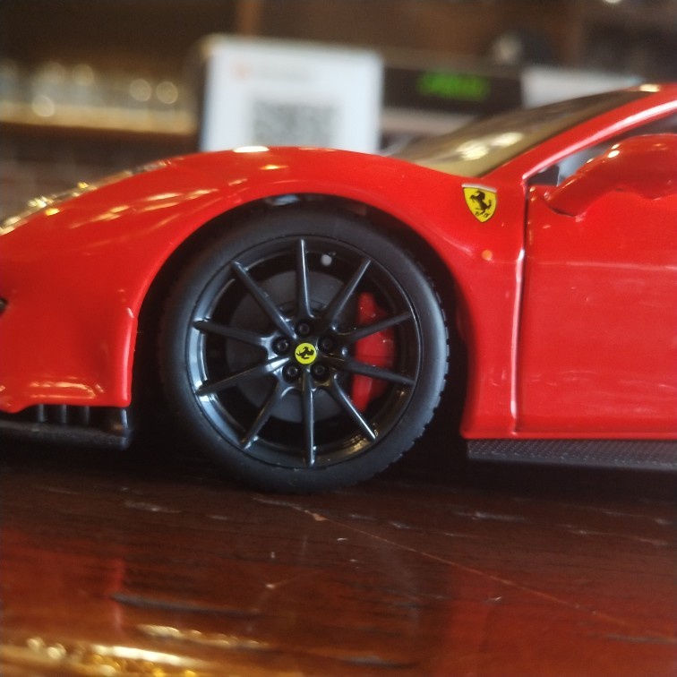 Mô hình xe Ferrari 488 Pista 1:24 Bburago