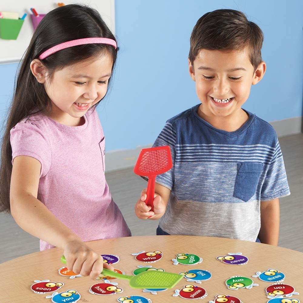 Sight Word Swat a Sight Word Game Bộ đồ chơi Board Game 114 món phù hợp cho bé trên 5 tuổi vui nhộn