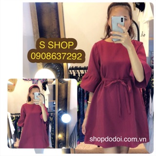 Áo váy sơ mi đôi sọc dọc đỏ đô tay loe