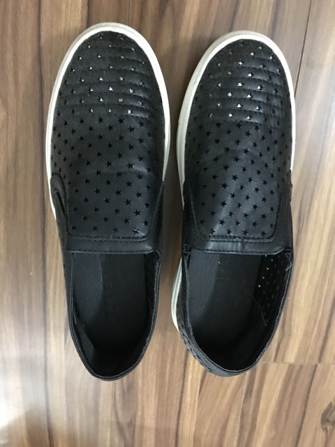 Giày hot trend