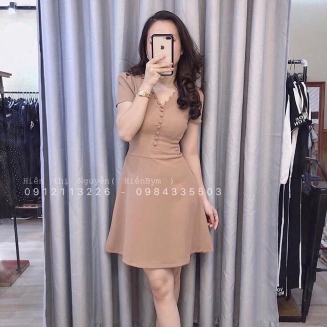 Đầm nút xoè
