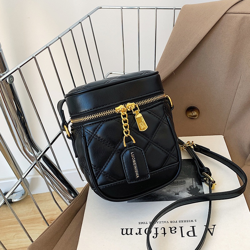 Túi Đeo Chéo Màu Đen Đính Kim Cương Giả Thời Trang Cho Nữ