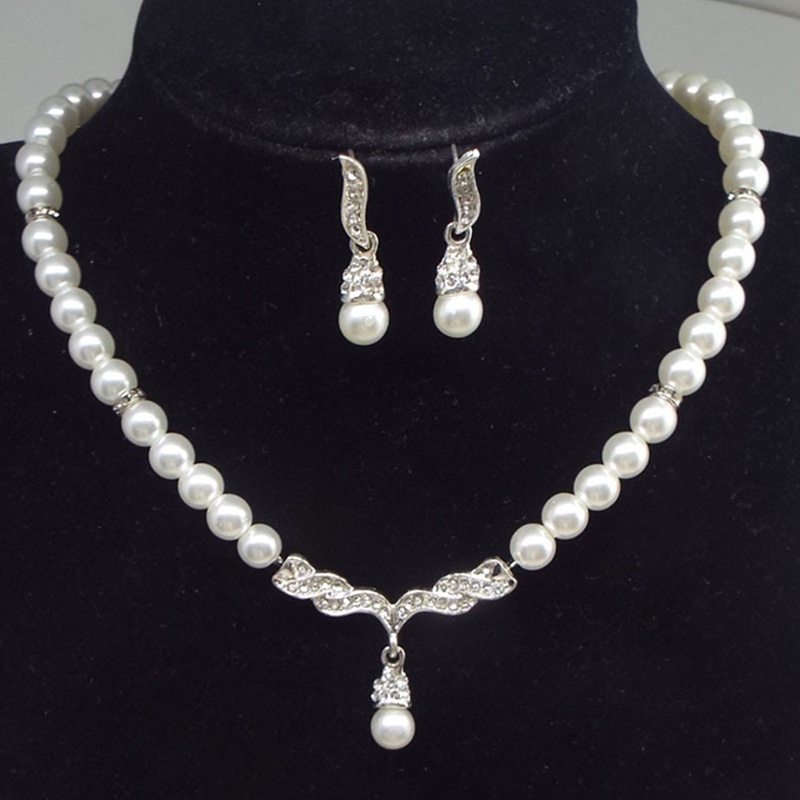 Vòng cổ Và Đôi Khuyên Tai Đính Ngọc Trai Xinh Xắn Cho Nữ