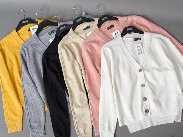 Áo khoác len lửng Asos cardigan