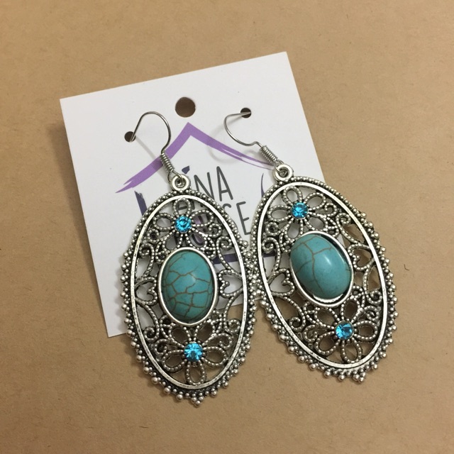 Khuyên tai ngọc đá xanh các hình