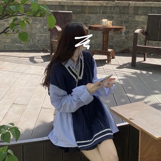 Áo sơ mi phối gile len phong cách ulzzang