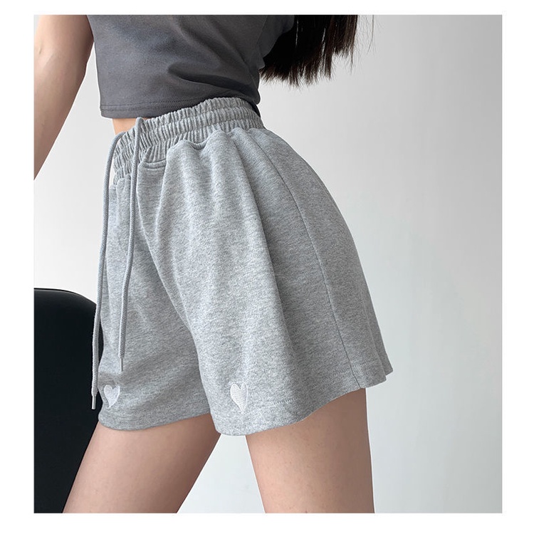 Quần Đùi Nữ Ống Rộng Thêu Trái Tim 🦋 Quần Short Nữ Dây Rút Cạp Chun 4 Màu 🦋 | BigBuy360 - bigbuy360.vn