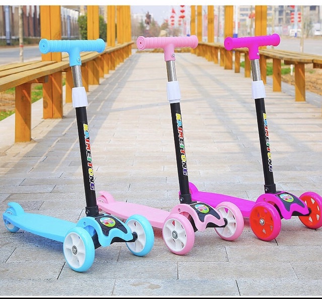 Xe trượt 3 bánh dành cho trẻ