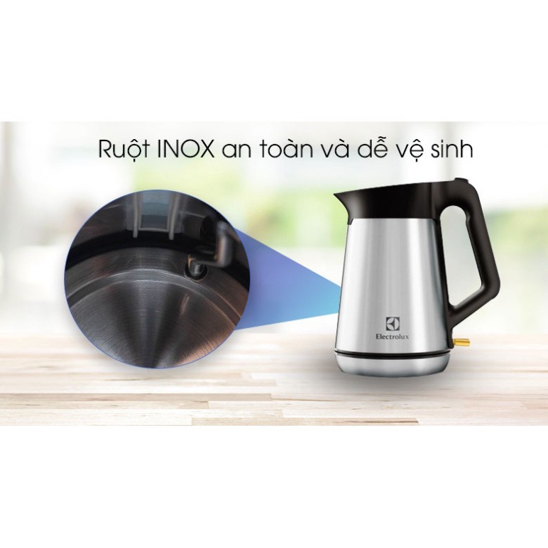 Bình ấm đun siêu tốc Electrolux 1.5 lít EEK5604S