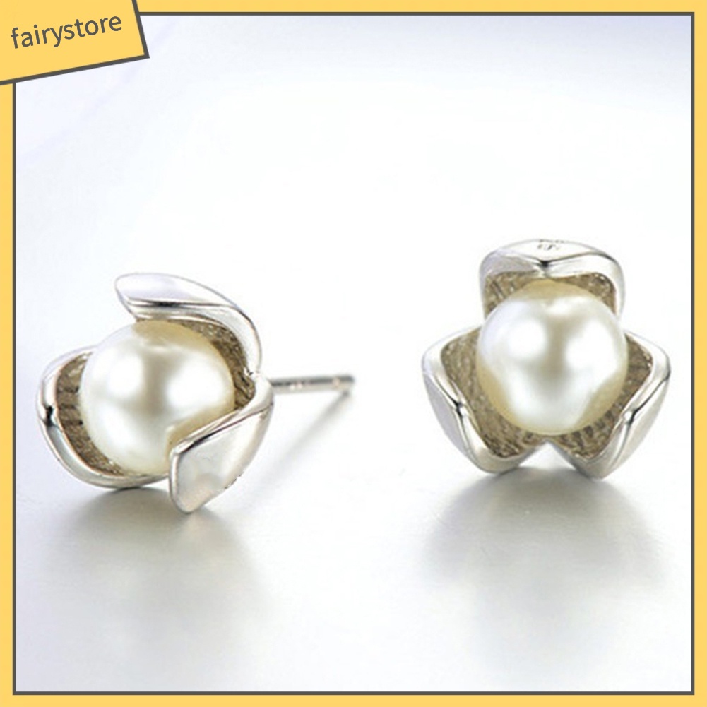 Bông Tai Hình Cỏ   Lá Đính Ngọc Trai Giả Xinh Xắn