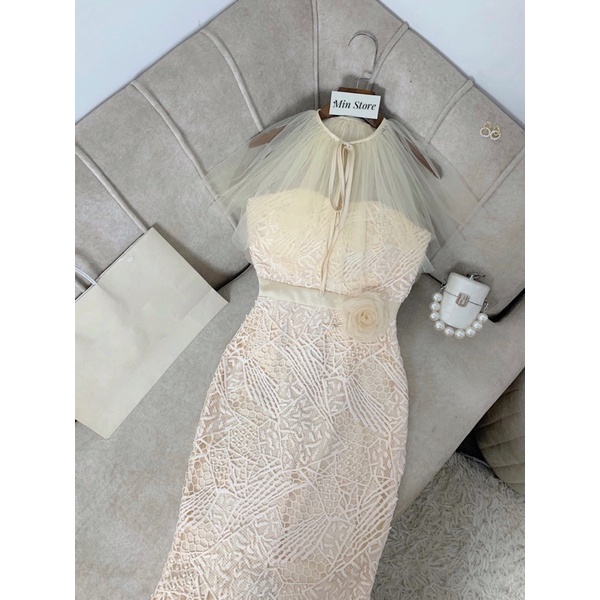 Siêu phẩm váy ren mới