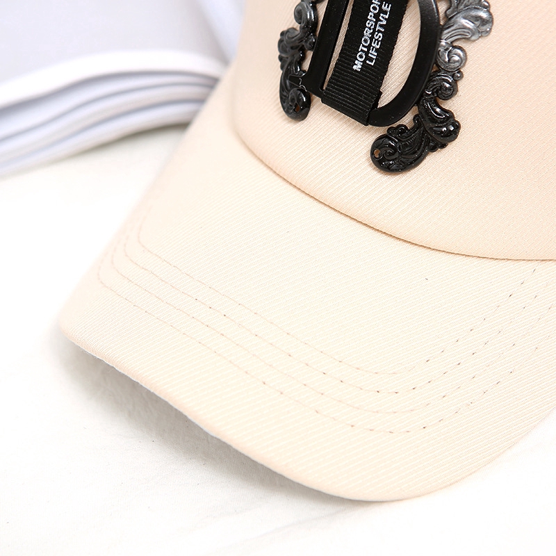 Spring and summer baseball caps