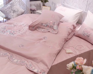 Set Lụa Cưới Thêu Hoa Hồng Nhạt Tiểu Thư