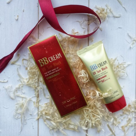 Kem nền trắng da giữ ẩm - Kem nền trang điểm chống nắng BB Cream 3W Clinic UV Sun Block BB Cream SPF50+/PA+++ 50ml | BigBuy360 - bigbuy360.vn