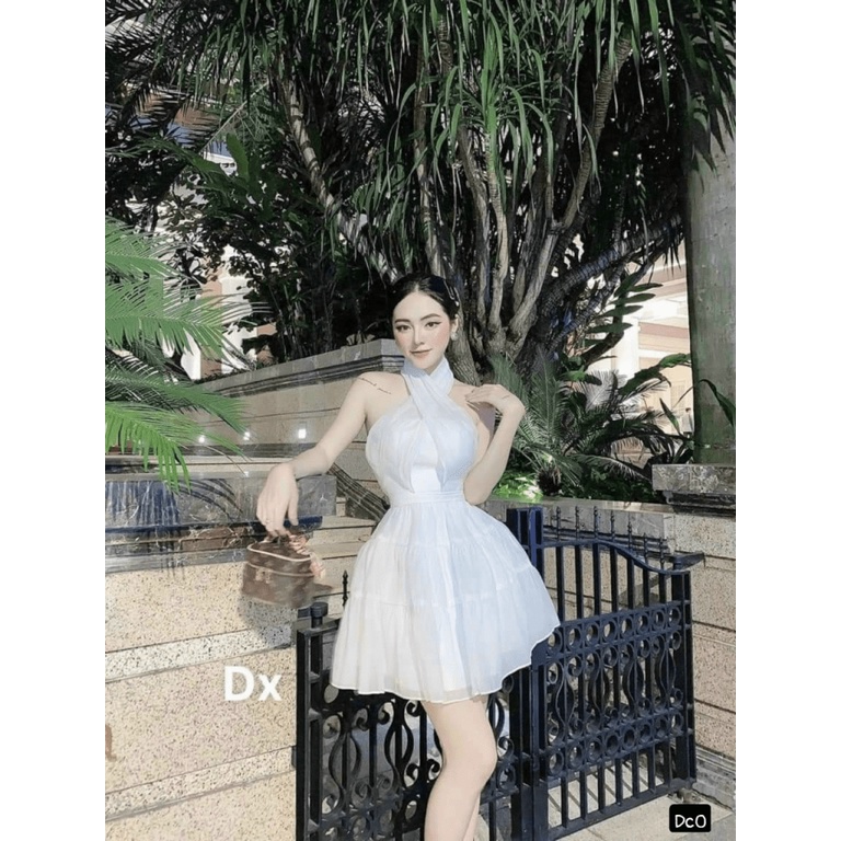 Mẫu HOT | Xả Lỗ CHo CHị Em Mẫu Đầm Voan CHIFFON Cổ Yếm Mặc Là Xinh UP