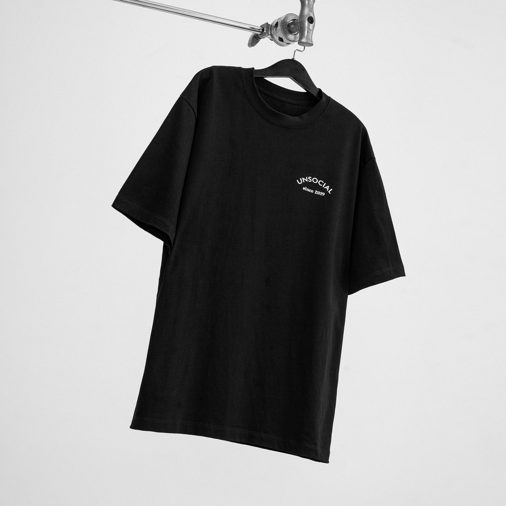 Áo Thun UNSOCIAL "MAISON DE COUTURE" TEE⁣⁣⁣⁣⁣⁣⁣⁣