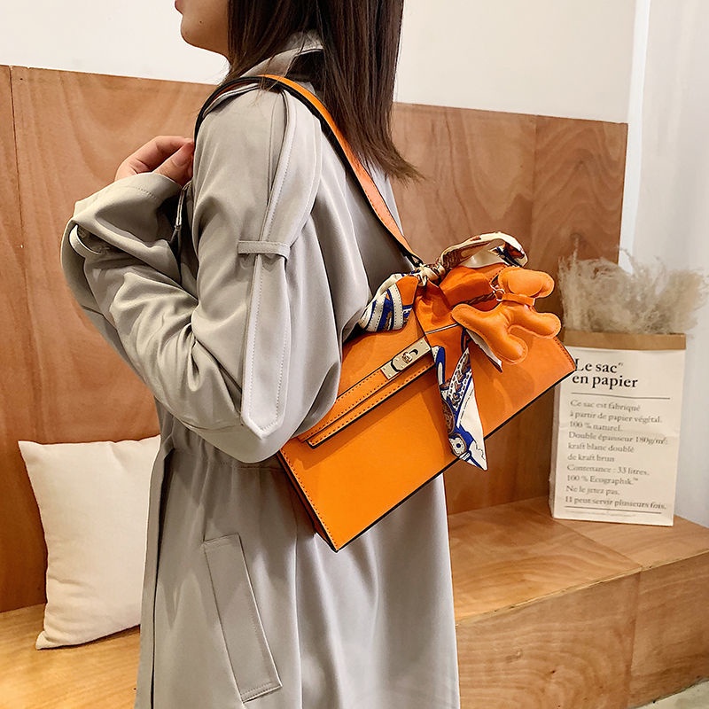 Túi Xách Đeo Vai / Kẹp Nách Bằng Lụa Sức Chứa Lớn Mẫu Mới 2022 Chất Lượng Cao Cho Nữ